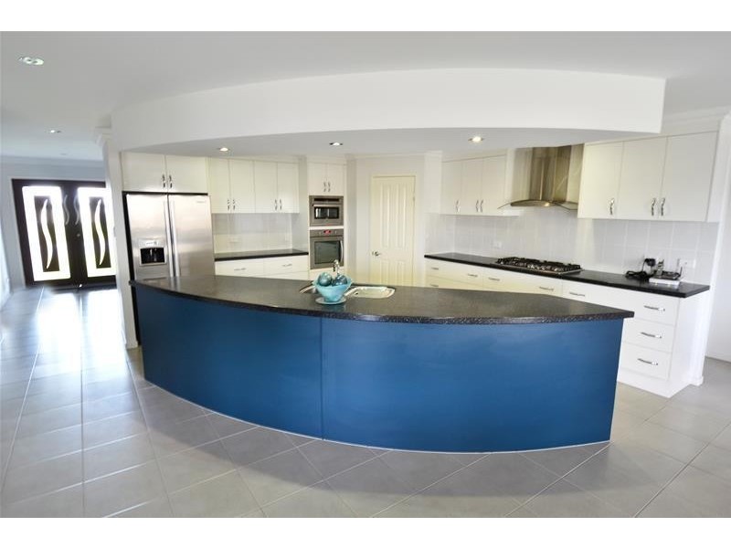 32 Paroz Crescent, Biloela QLD 4715