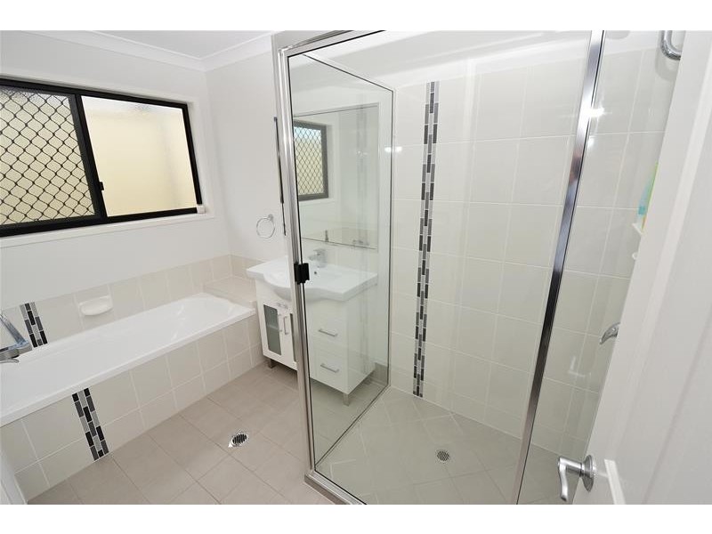 32 Paroz Crescent, Biloela QLD 4715