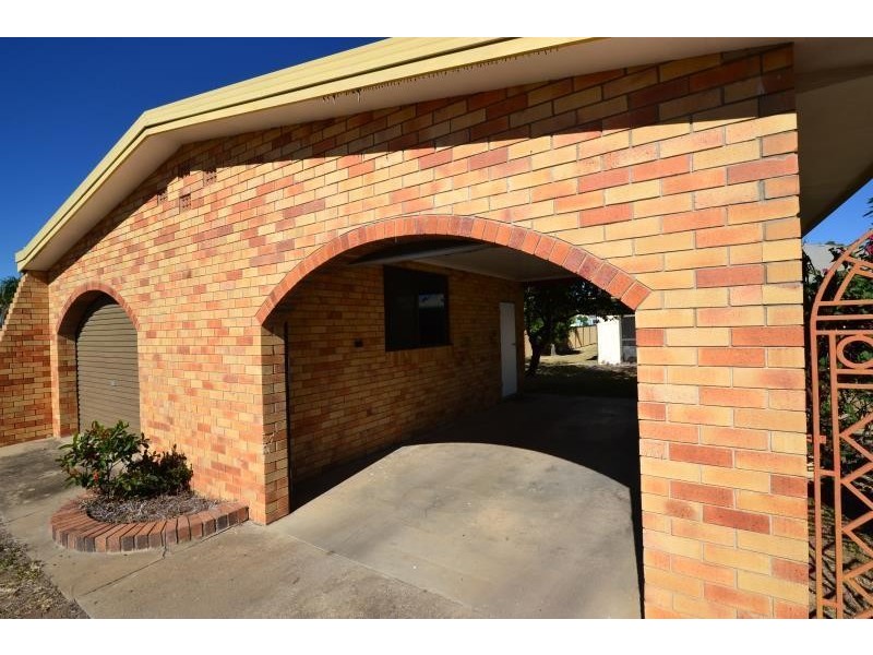 102 Kariboe Street, Biloela QLD 4715