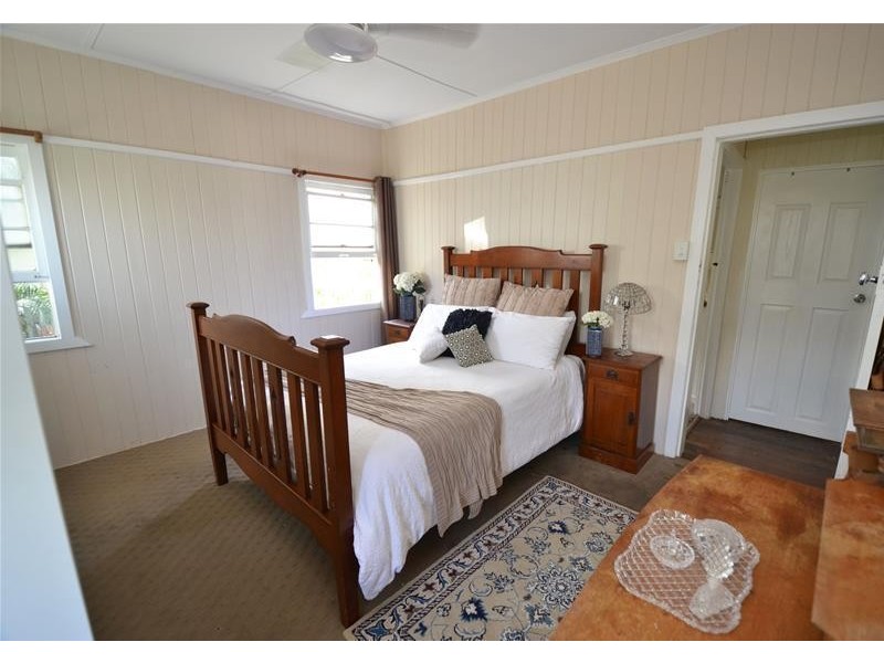 98 Bell Street, Biloela QLD 4715