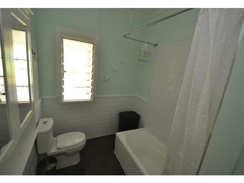 98 Bell Street, Biloela QLD 4715