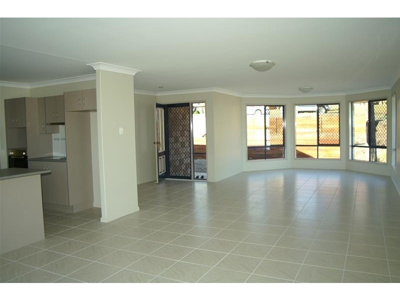 17 Raglan Street, Biloela QLD 4715