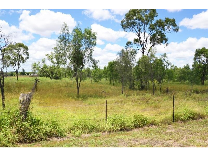 33-35 Valentine Plains Road, Biloela QLD 4715