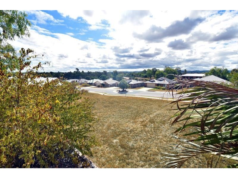 24 Panorama Drive, Biloela QLD 4715