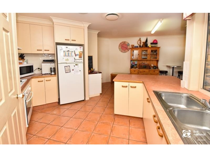 15 Paroz Crescent, Biloela QLD 4715