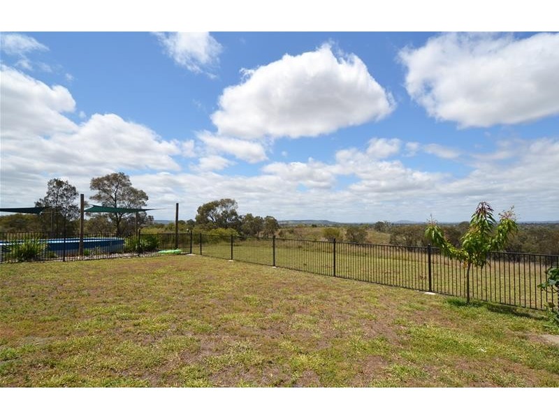 19 Earlsfield Street, Biloela QLD 4715