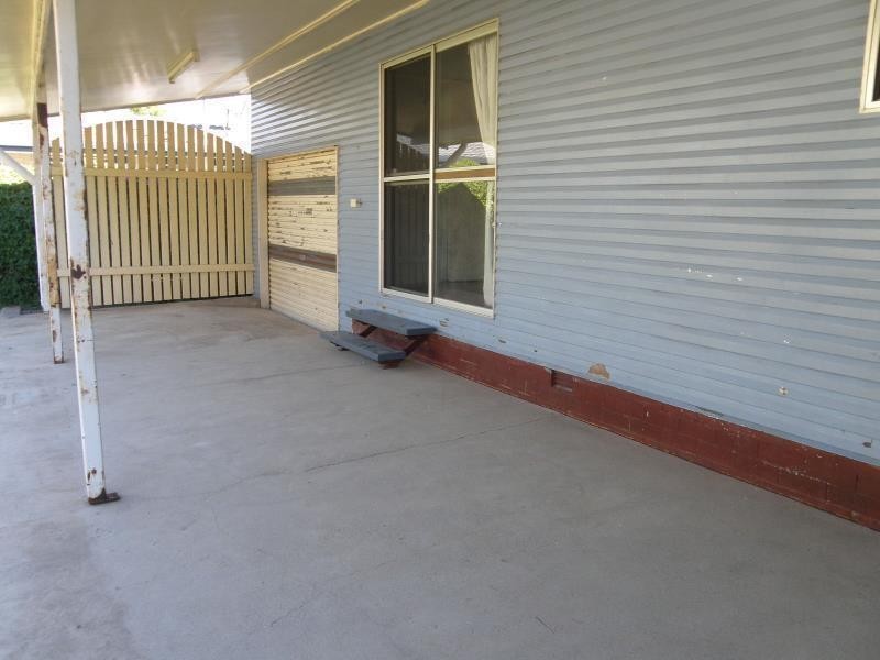 16 Lookerbie Street, Biloela QLD 4715