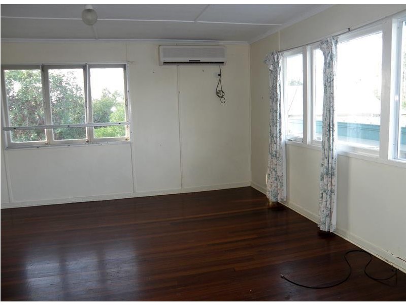 33 Collins Street, Biloela QLD 4715