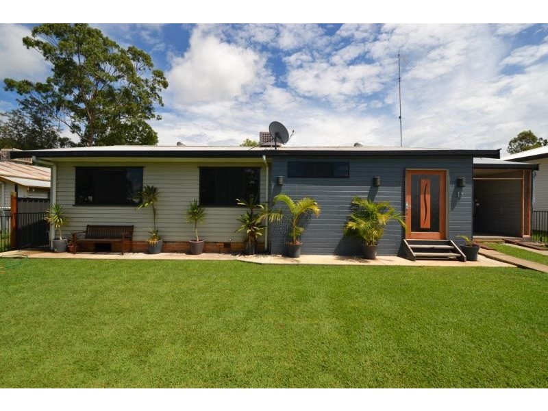 17 Collard Street, Biloela QLD 4715