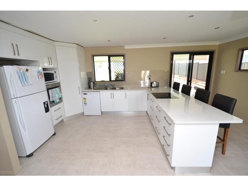 17 Collard Street, Biloela QLD 4715