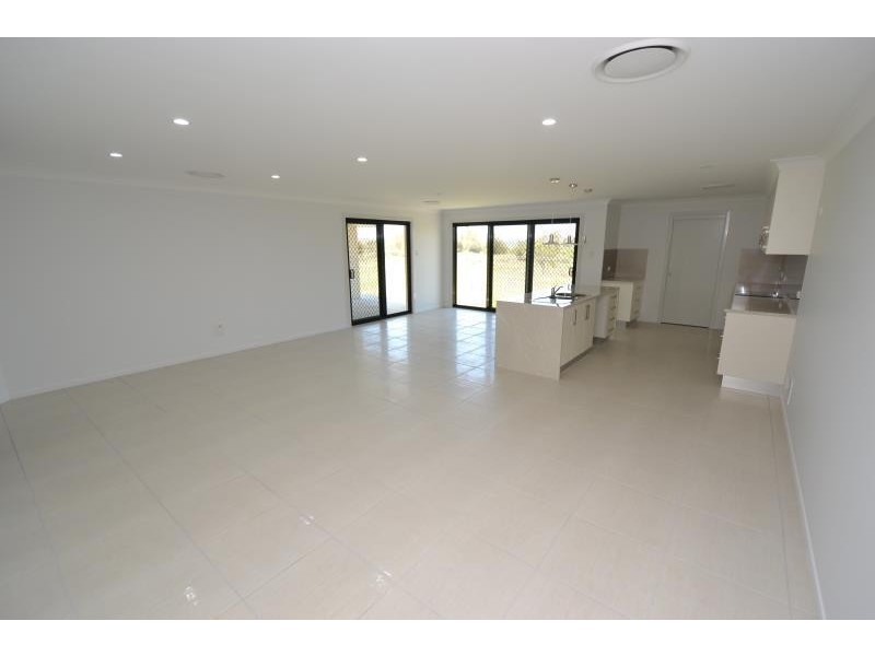 32 Earlsfield Street, Biloela QLD 4715