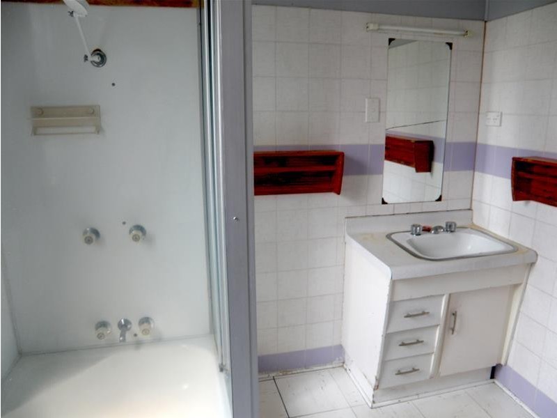 18 Kroombit Street, Biloela QLD 4715