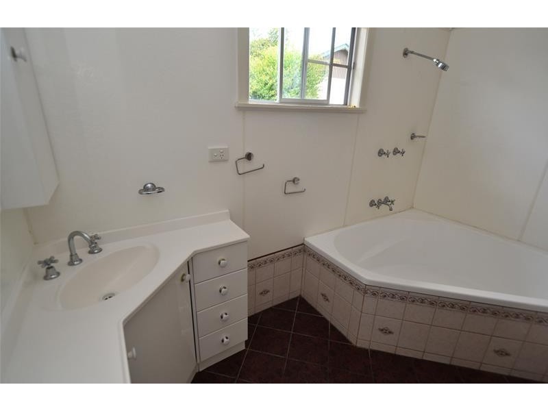 103 Grevillea Street, Biloela QLD 4715