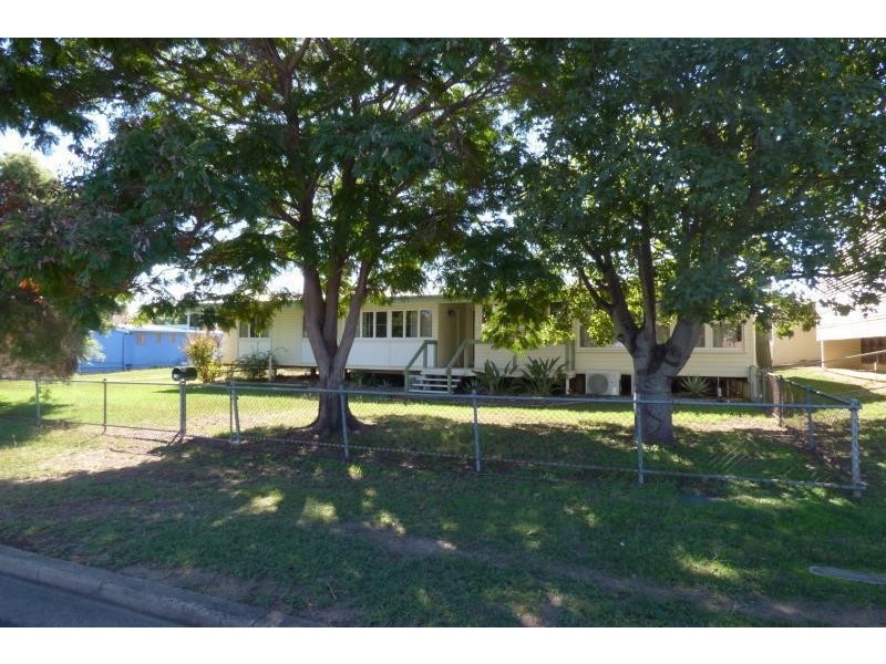 76 Kariboe Street, Biloela QLD 4715