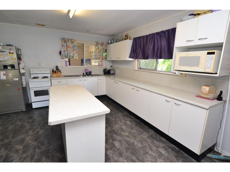 28 Grevillea Street, Biloela QLD 4715