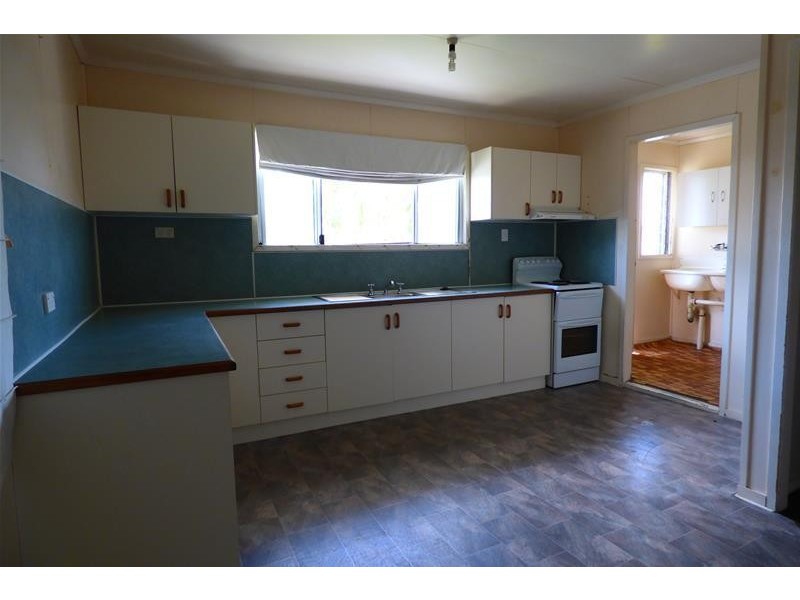 3 Lookerbie Street, Biloela QLD 4715