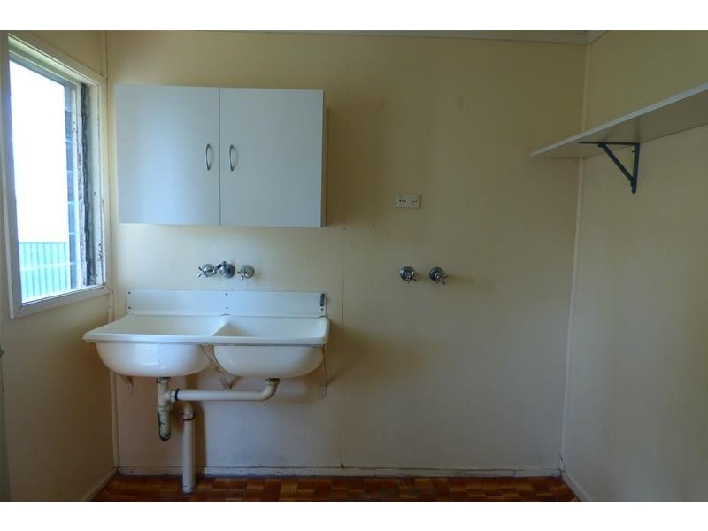 3 Lookerbie Street, Biloela QLD 4715