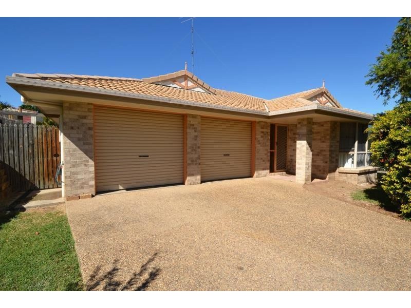 11 Heaton Street, Biloela QLD 4715