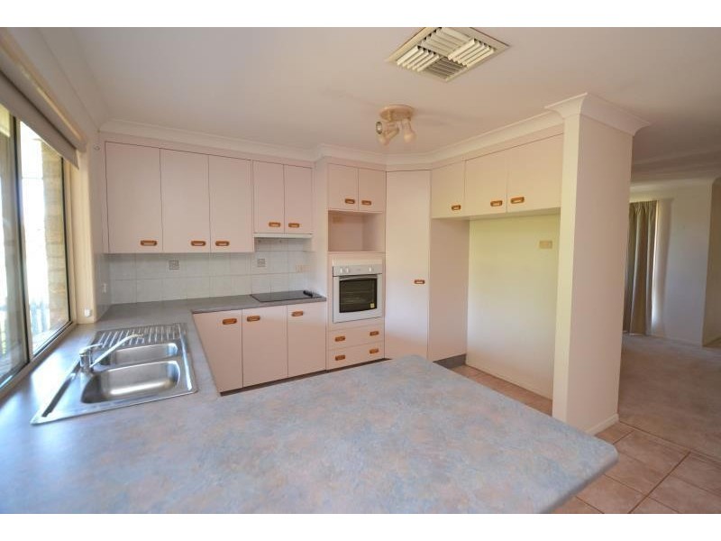 11 Heaton Street, Biloela QLD 4715