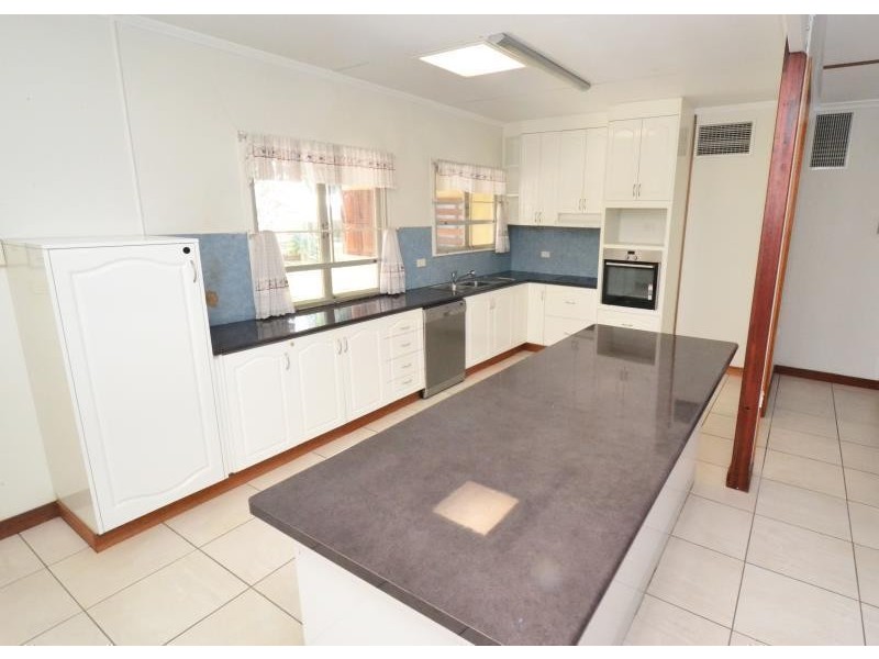 16 Kroombit Street, Biloela QLD 4715