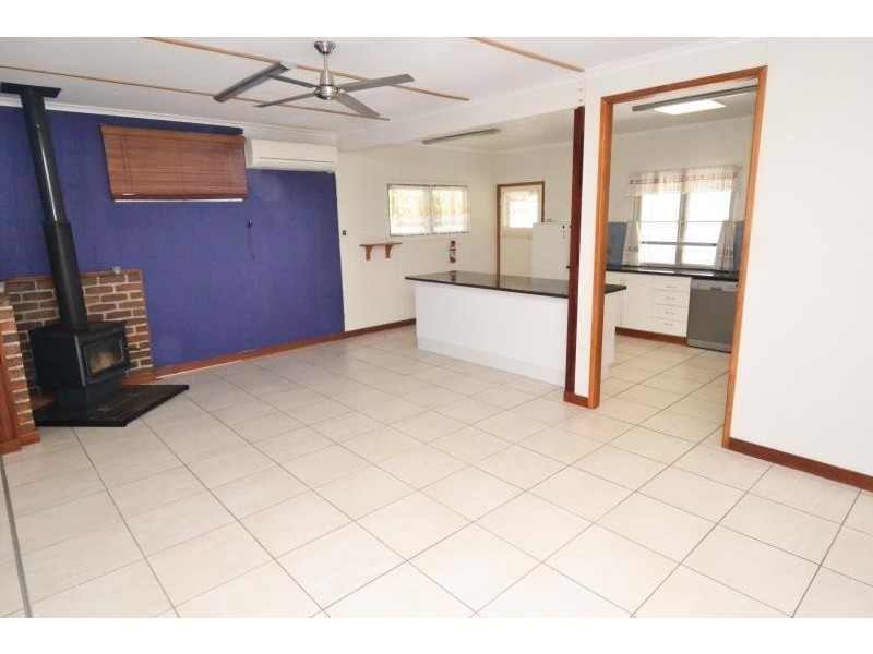 16 Kroombit Street, Biloela QLD 4715