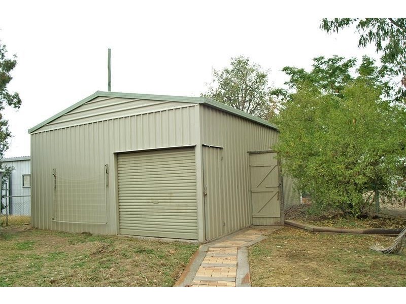 73 Kroombit Street, Biloela QLD 4715