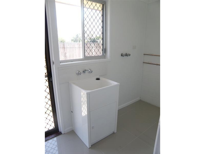 2/151 Kariboe Street, Biloela QLD 4715