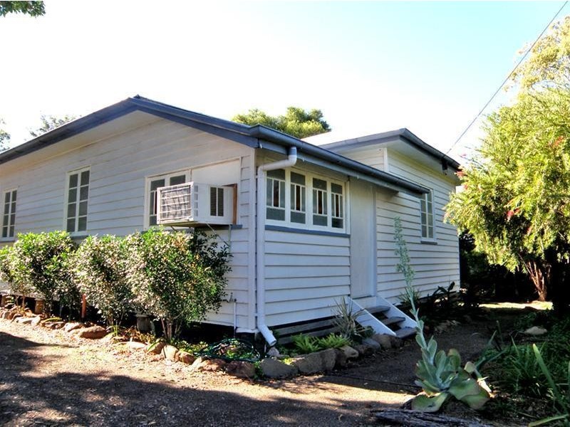 4 Kroombit Street, Biloela QLD 4715