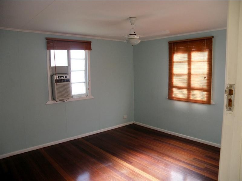 4 Kroombit Street, Biloela QLD 4715