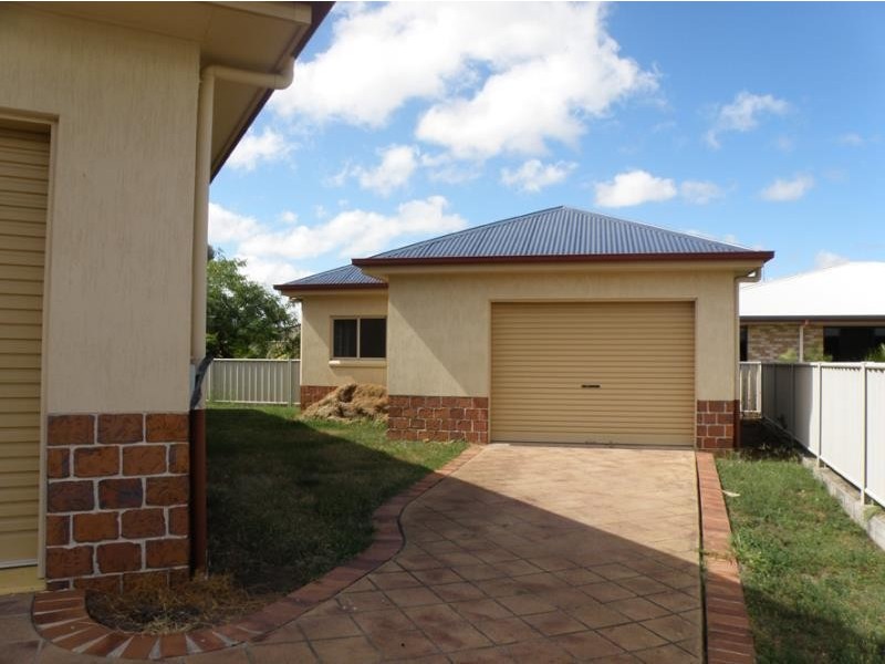 5 Keralee Court, Biloela QLD 4715