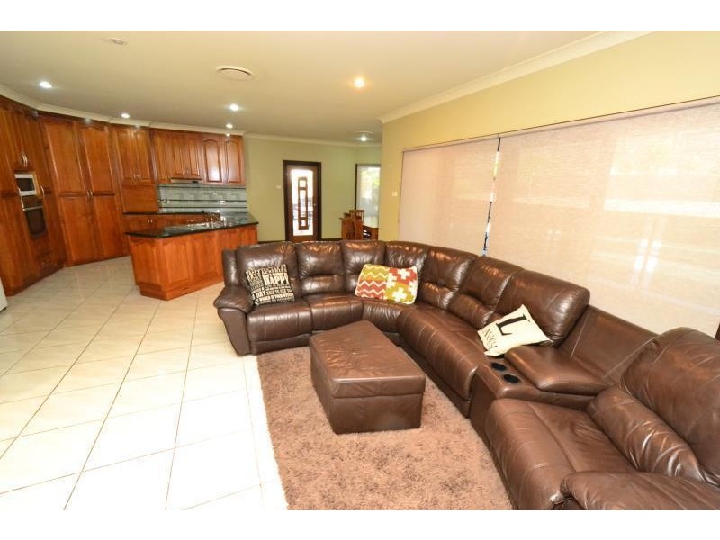 10 Michael Drive, Biloela QLD 4715