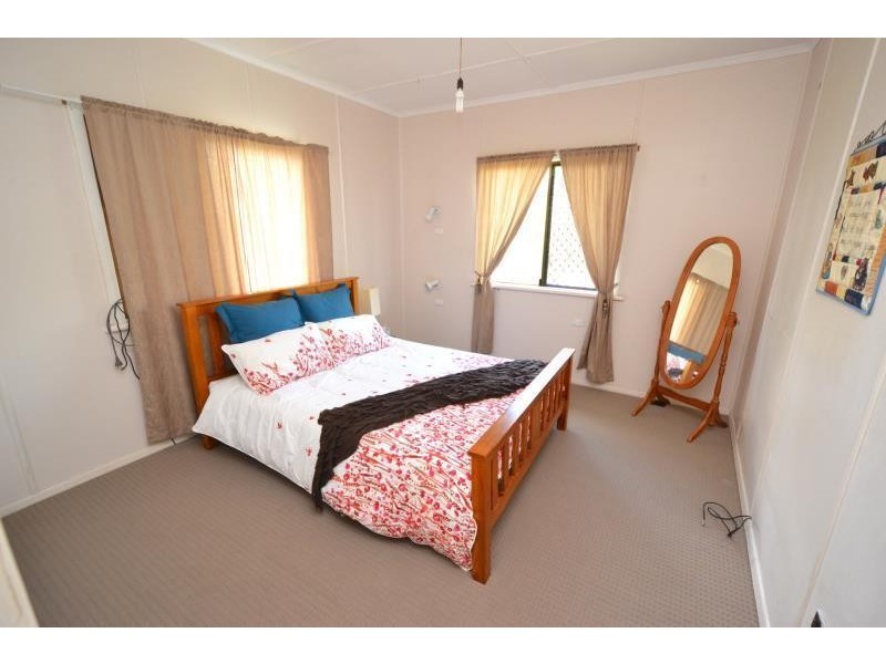 7 Kroombit Street, Biloela QLD 4715