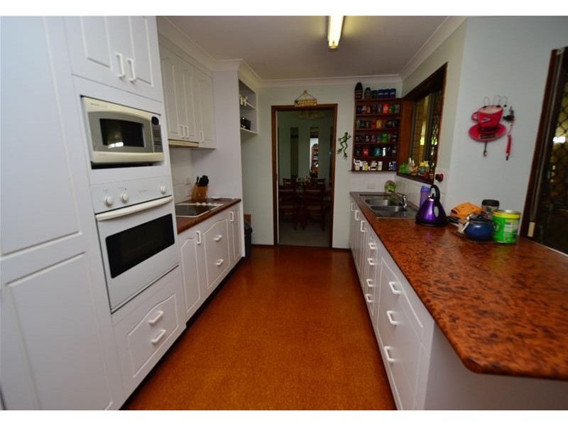 77 Thalberg Avenue, Biloela QLD 4715