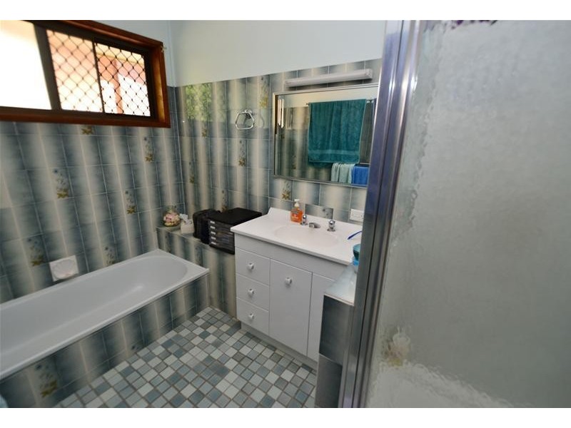 77 Thalberg Avenue, Biloela QLD 4715