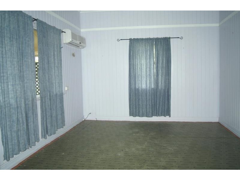 73 Kroombit Street, Biloela QLD 4715