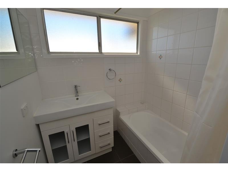 5 Lookerbie Street, Biloela QLD 4715