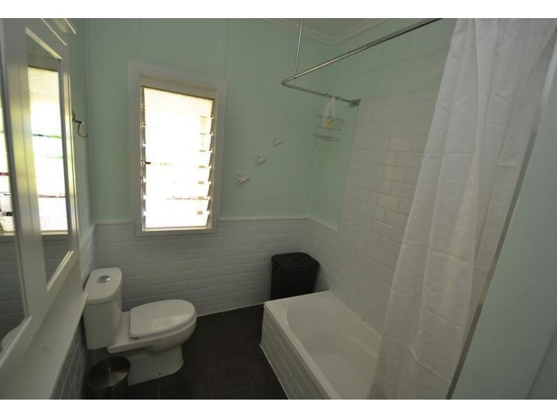 98 Bell Street, Biloela QLD 4715