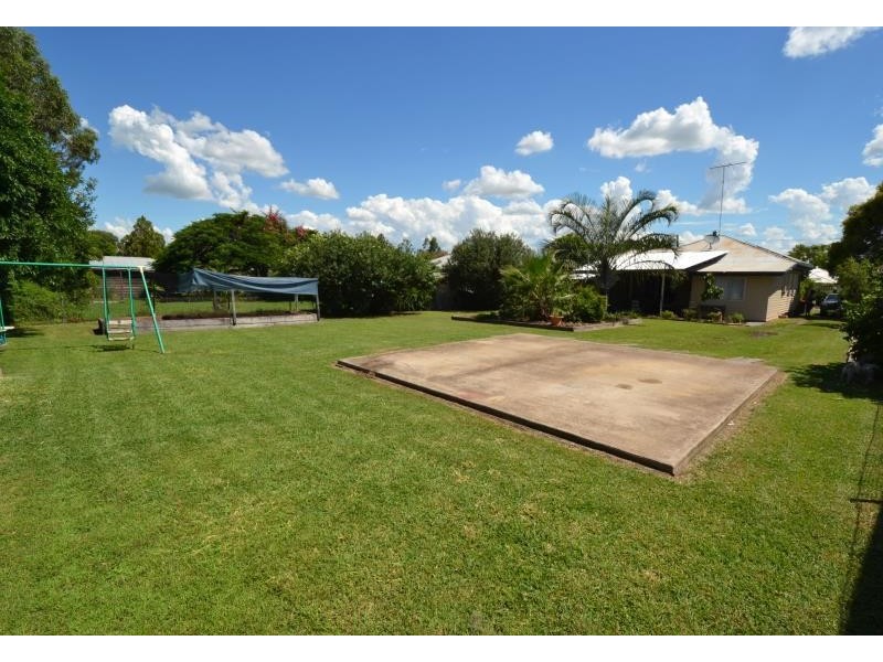 98 Bell Street, Biloela QLD 4715
