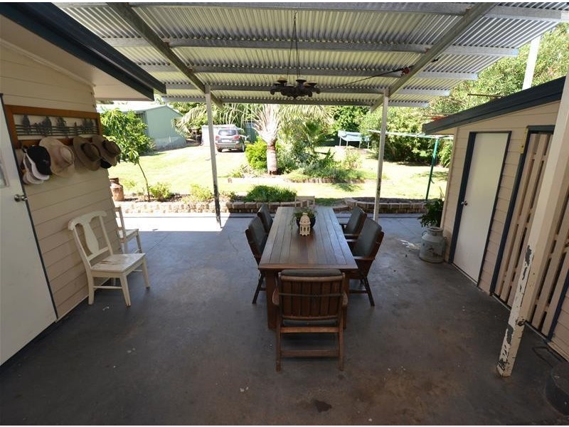 98 Bell Street, Biloela QLD 4715