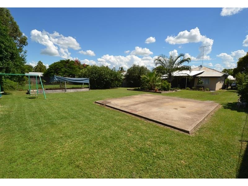 98 Bell Street, Biloela QLD 4715