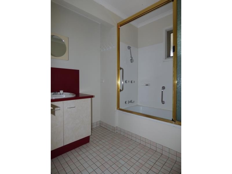 52 Lawrence Street, Biloela QLD 4715