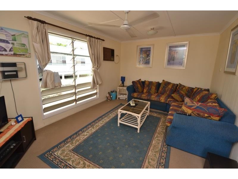 8 Dee Street, Biloela QLD 4715