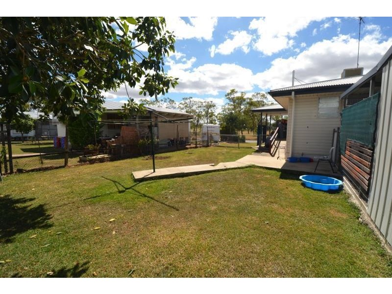 8 Dee Street, Biloela QLD 4715