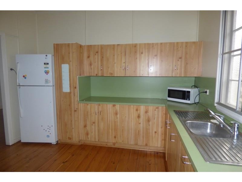 17 Bell Street, Biloela QLD 4715