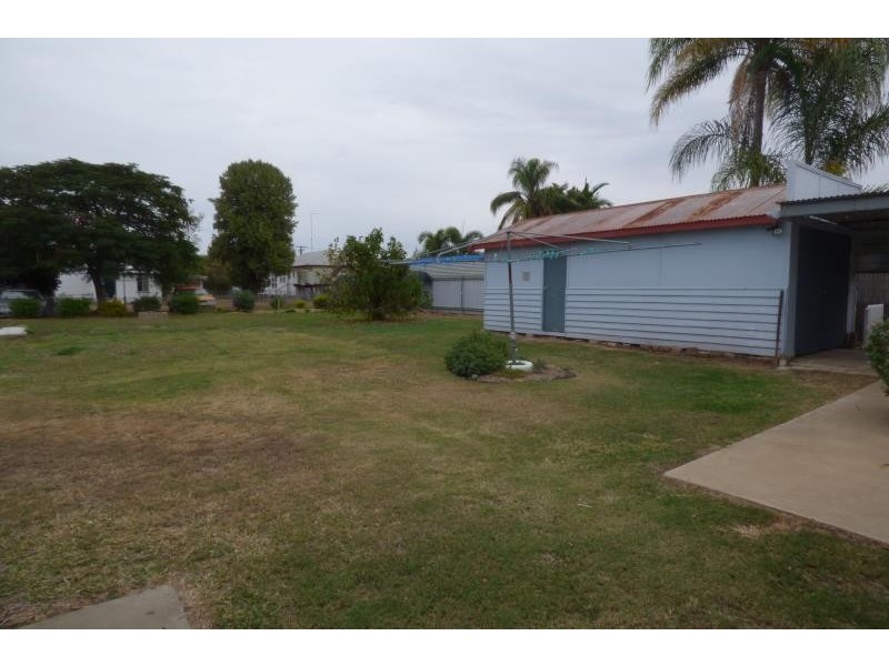 17 Bell Street, Biloela QLD 4715