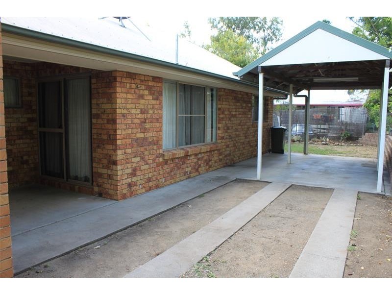 2/40 Malakoff Street, Biloela QLD 4715