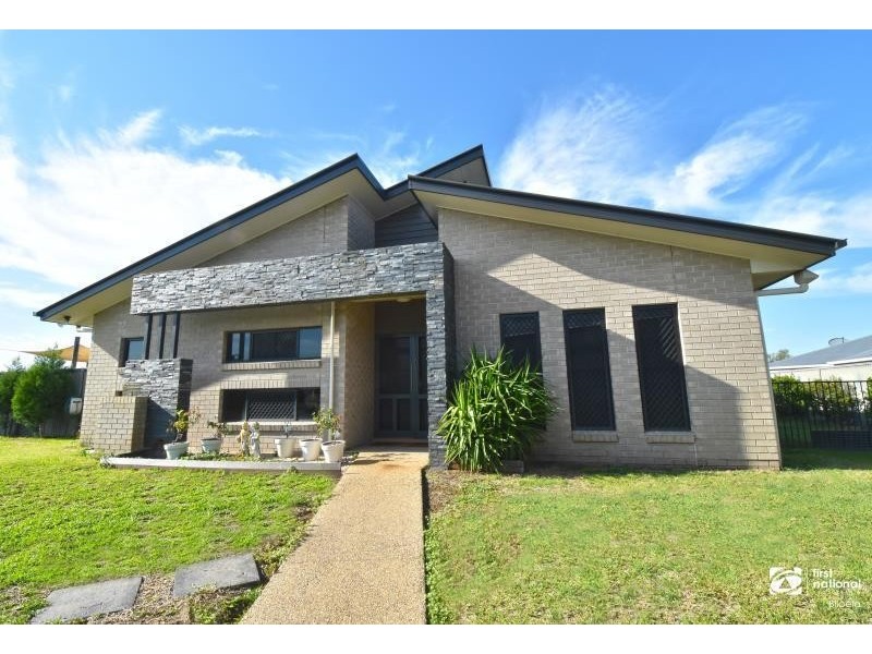 19 Earlsfield Street, Biloela QLD 4715