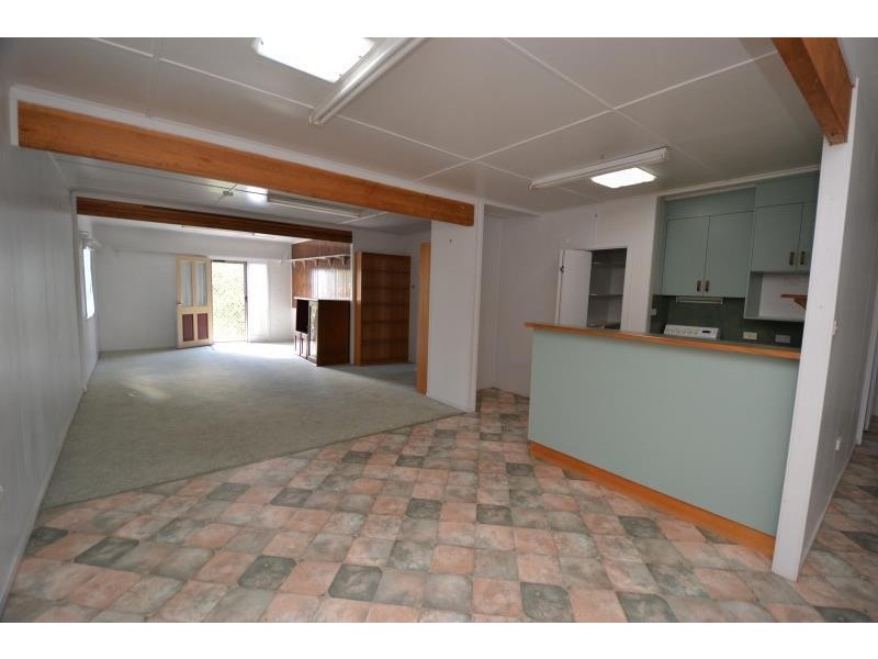 103 Kroombit Street, Biloela QLD 4715