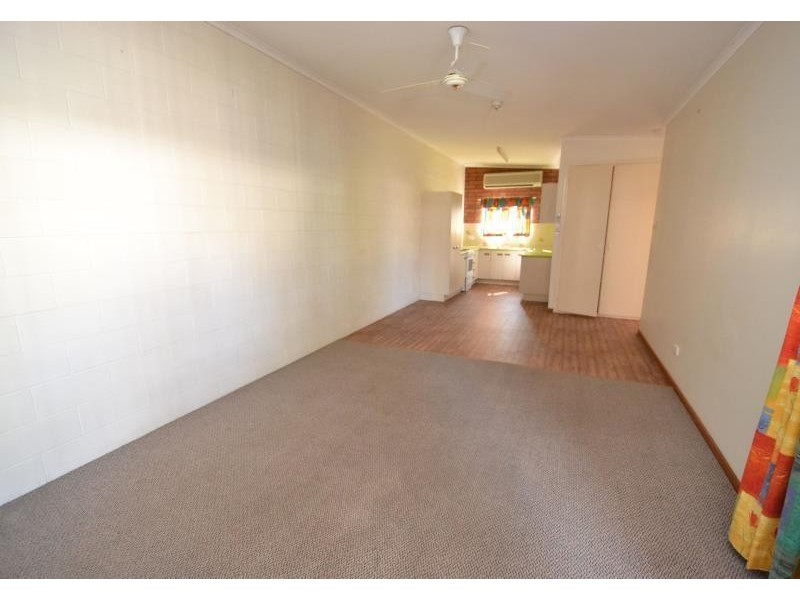 2/20 Lawrence Street, Biloela QLD 4715