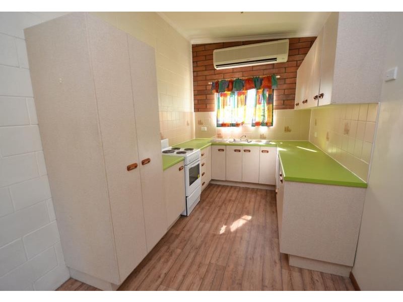 2/20 Lawrence Street, Biloela QLD 4715